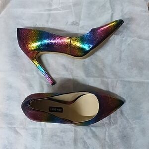 Nine West Red/Blue/Green Heels with Sleek Pointed Toe Size 8.5 Never Worn